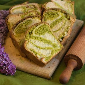 Cozonac cu Matcha și Cocos